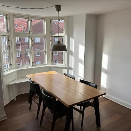 Cozy Close To Center
